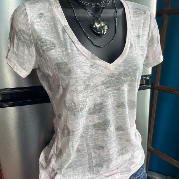 Pink/Gray Heart V-Neck Shirt, Women's Size M - Picture 1 of 6